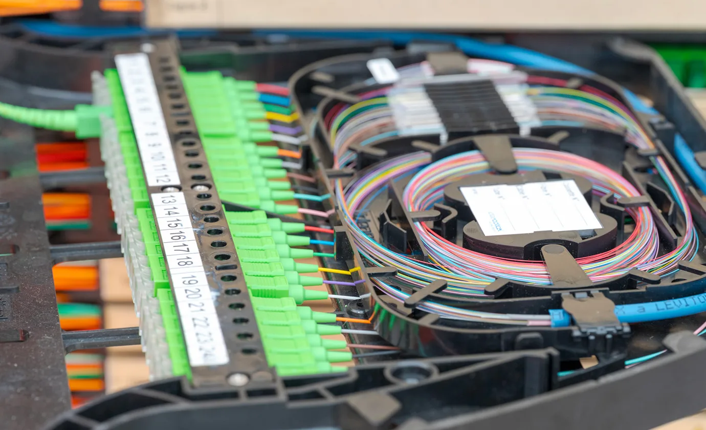 baies-reseaux-fibre-infrastructure-reseau-bvs